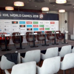 Stagexpress Podestbühne 8x3m 0,4m Höhe Pressekonferenz Sky Restaurant